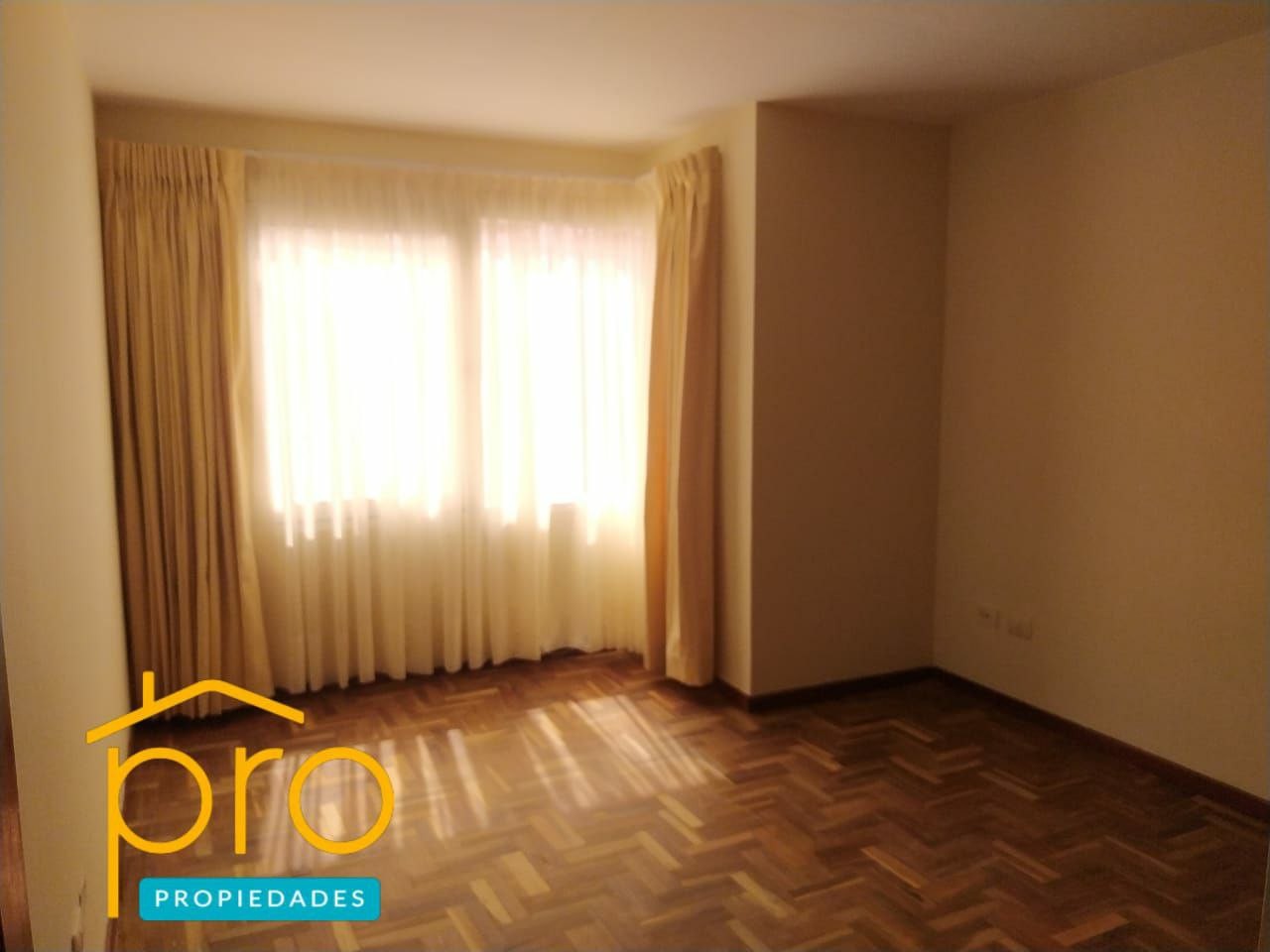 Casa en VentaAuquisamaña a 3 minutos de la 21 de calacoto Foto 4