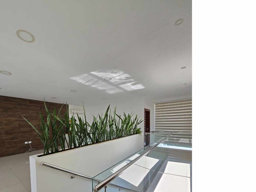 Casa en Entre 8vo y 9no anillo Norte en Santa Cruz de la Sierra 3 dormitorios 4 baños 3 parqueos Foto 32