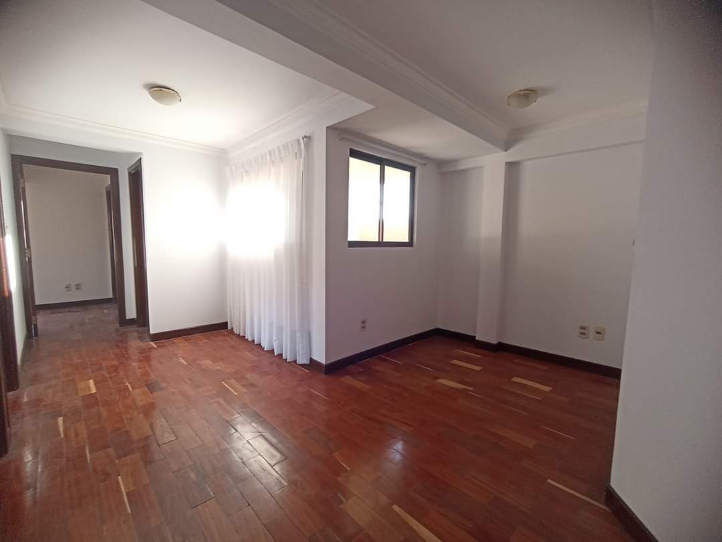 Departamento en Cota Cota en La Paz 3 dormitorios 4 baños 1 parqueos Foto 17