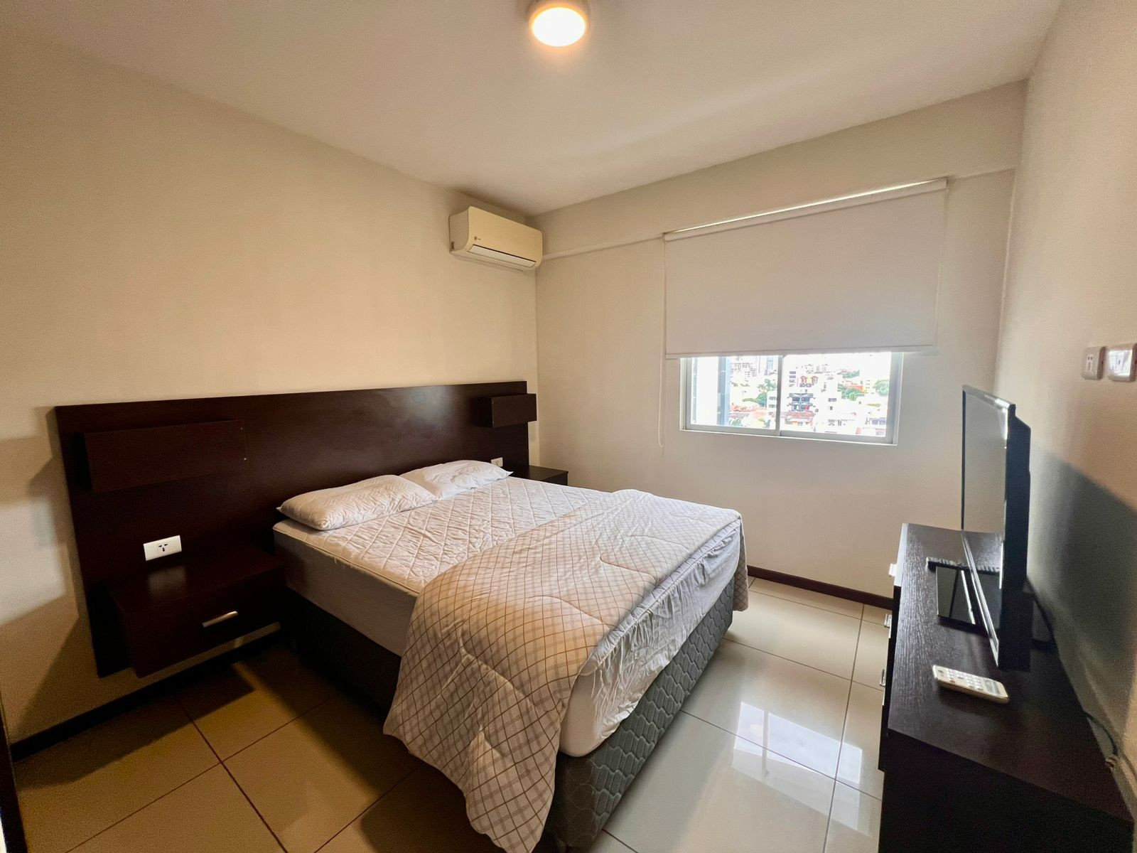 Departamento en AlquilerAv. Busch y 3er Anillo Interno Foto 5