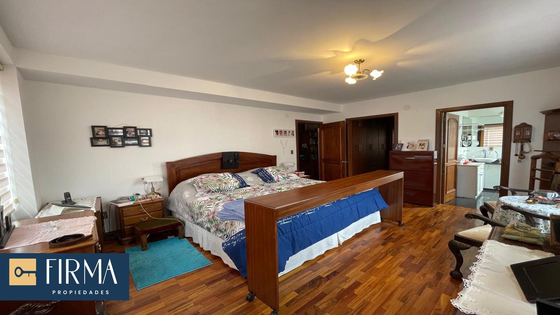 Departamento en Irpavi en La Paz 3 dormitorios 4 baños 1 parqueos Foto 8