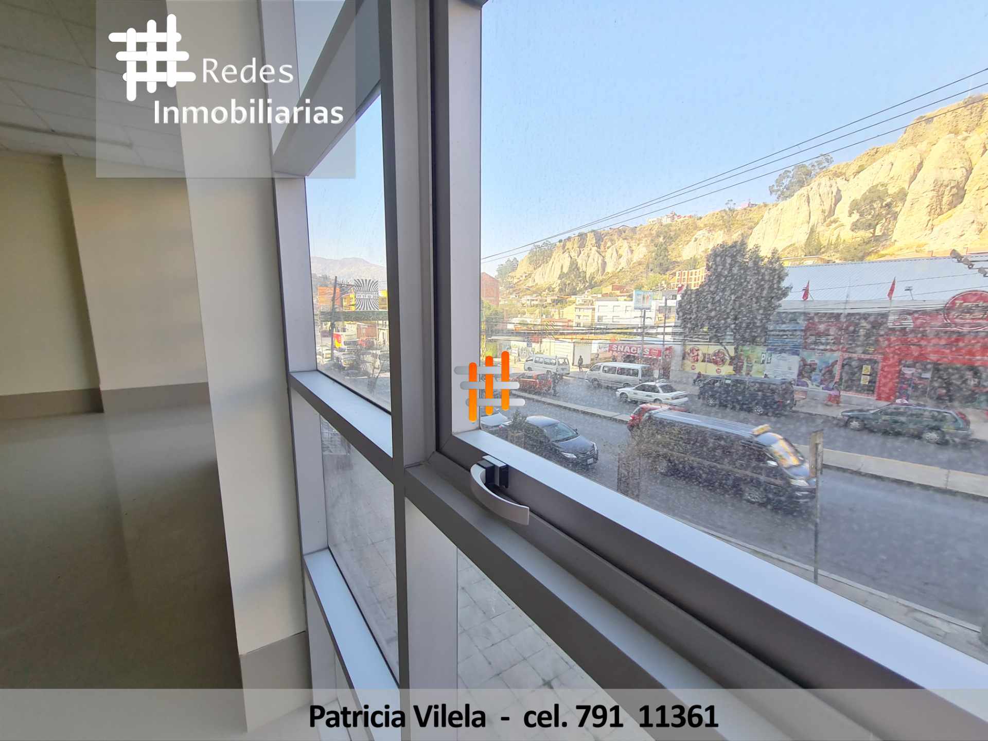 Local comercial en VentaEN VENTA LOCAL COMERCIAL, AV. HERNANDO SILES OBRAJES  2 baños  Foto 6