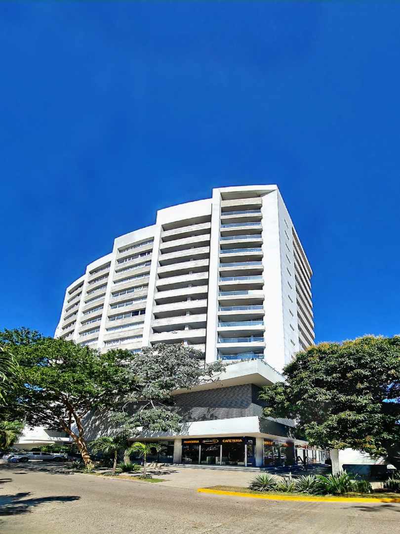 Departamento en Entre 2do y 3er anillo Norte en Santa Cruz de la Sierra 2 dormitorios 2 baños 1 parqueos Foto 1