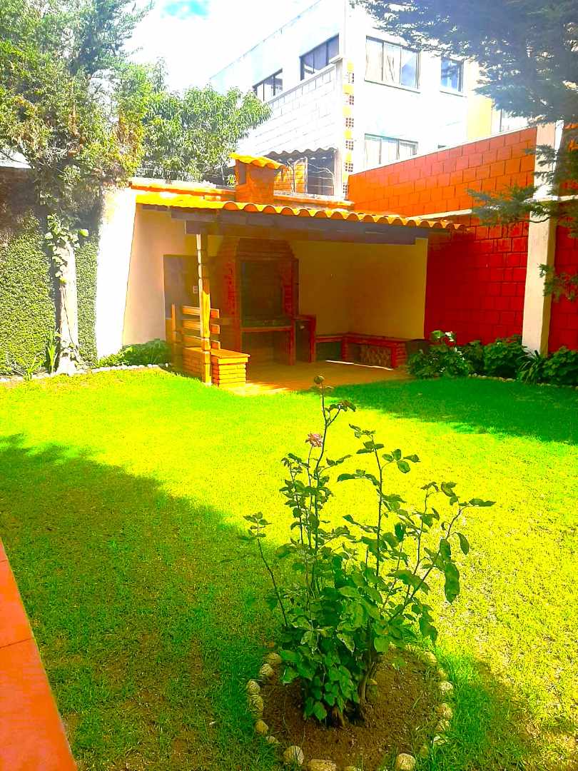 Casa en AlquilerCASA EN ALQUILER CERCA AL GREEN TOWER CALACOTO Foto 2