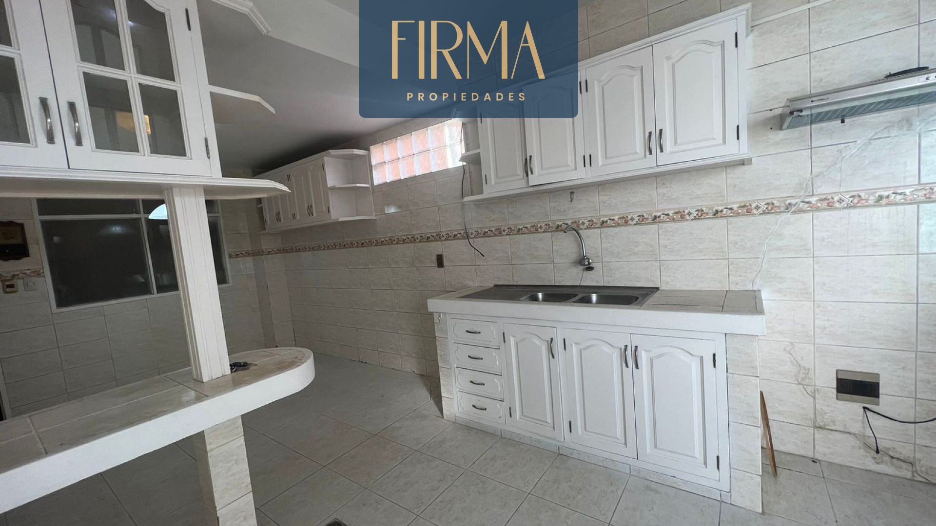 Departamento en AnticréticoDEPARTAMENTO DUPLEX EN ANTICRETICO EN COTA COTA 4 dormitorios 5 baños 1 parqueos Foto 12