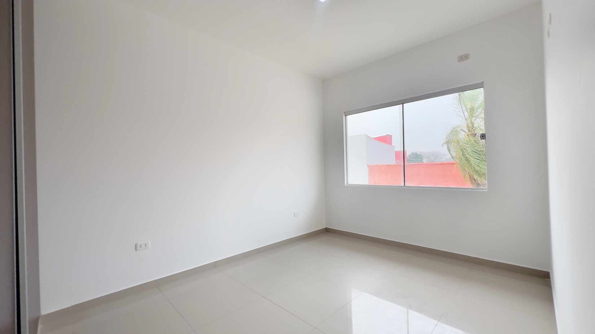 Casa en VentaCasa en venta Zona Av. Santos Dumont 3 dormitorios 3 baños 2 parqueos Foto 15