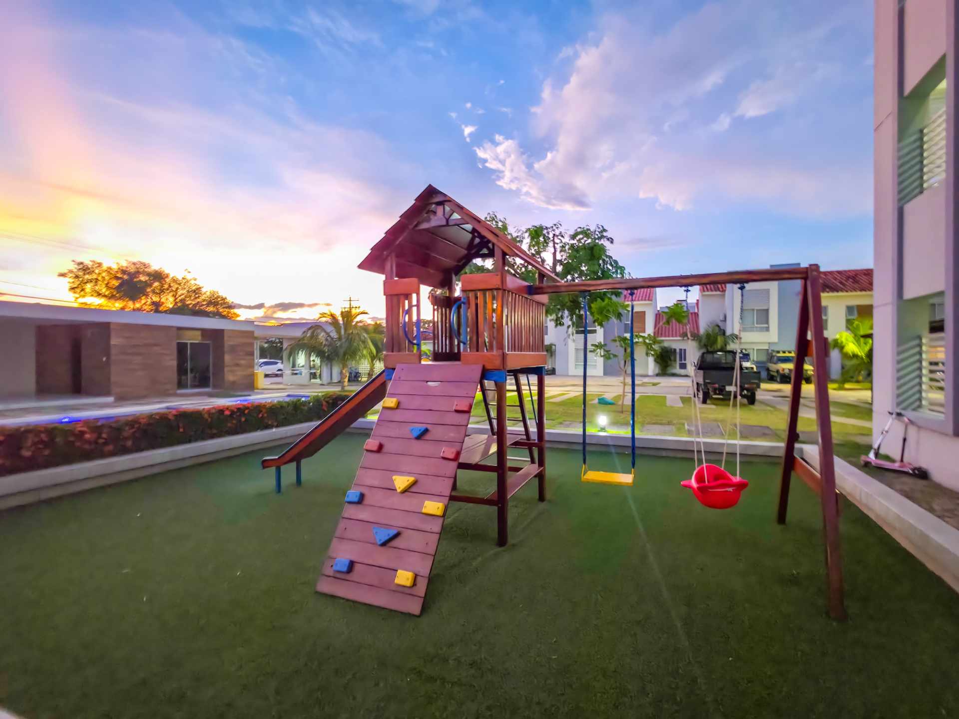 Casa en VentaAv Pirai 6to anillo Condominio Palma mallorca 4 dormitorios 4 baños 4 parqueos Foto 12