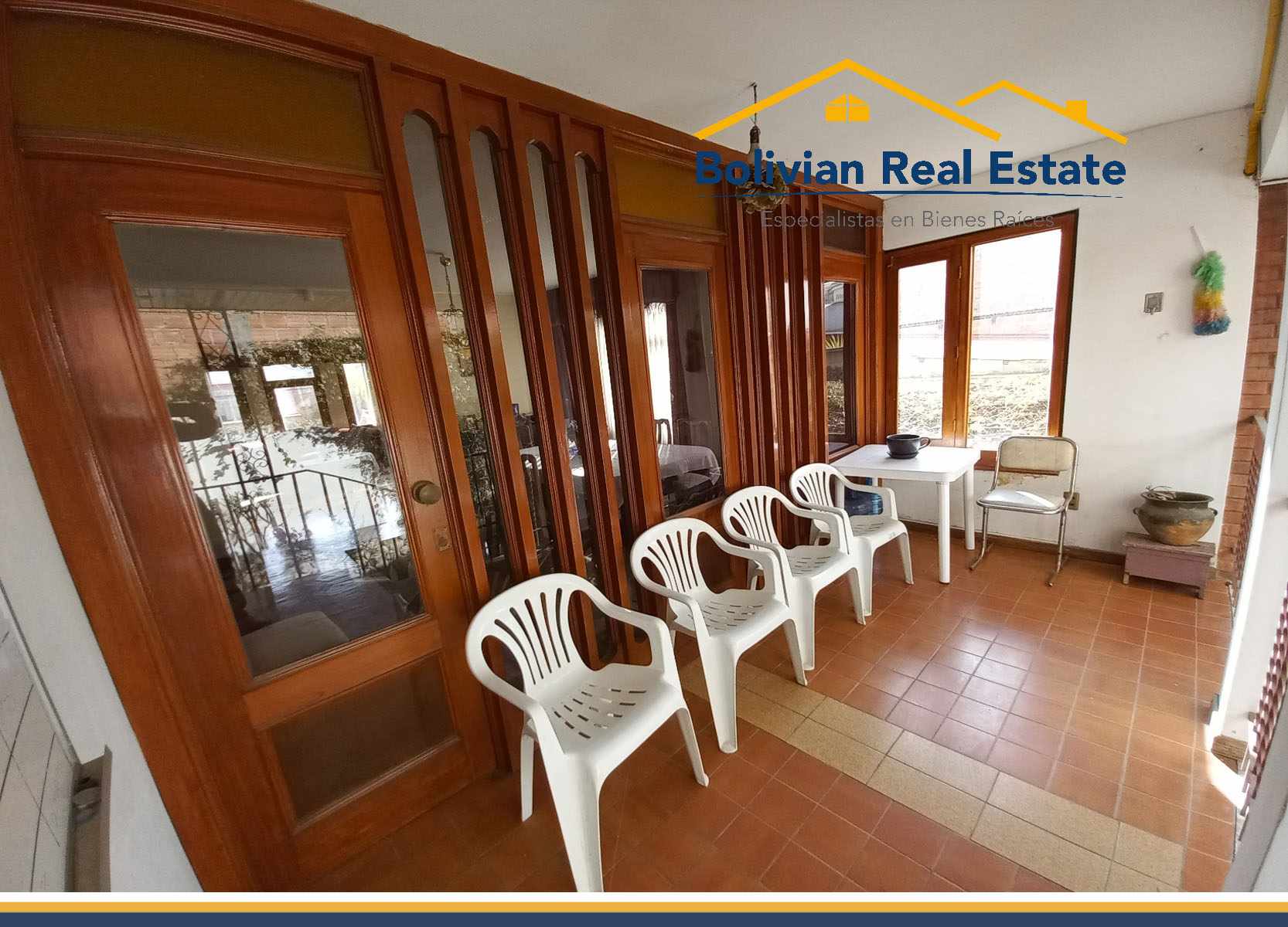 Casa en Achumani en La Paz 7 dormitorios 4 baños 5 parqueos Foto 3