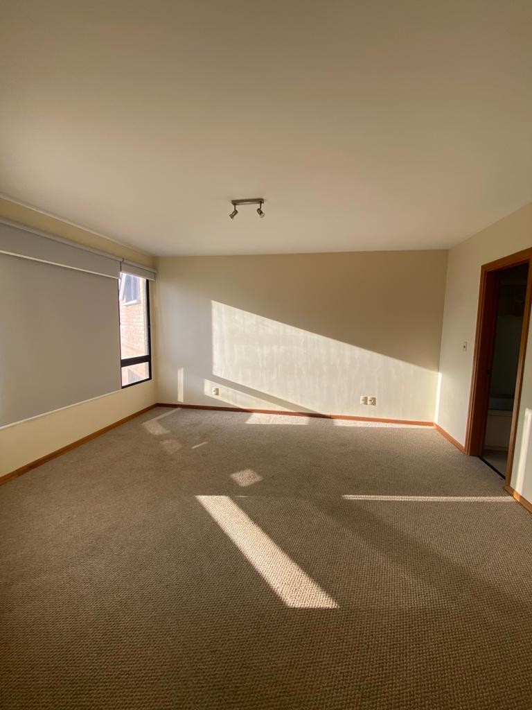 Departamento en AlquilerDepto Alquiler Edificio Exclusivo, Calacoto 
3 dormitorios, 2 garajes 3 dormitorios 4 baños 2 parqueos Foto 3