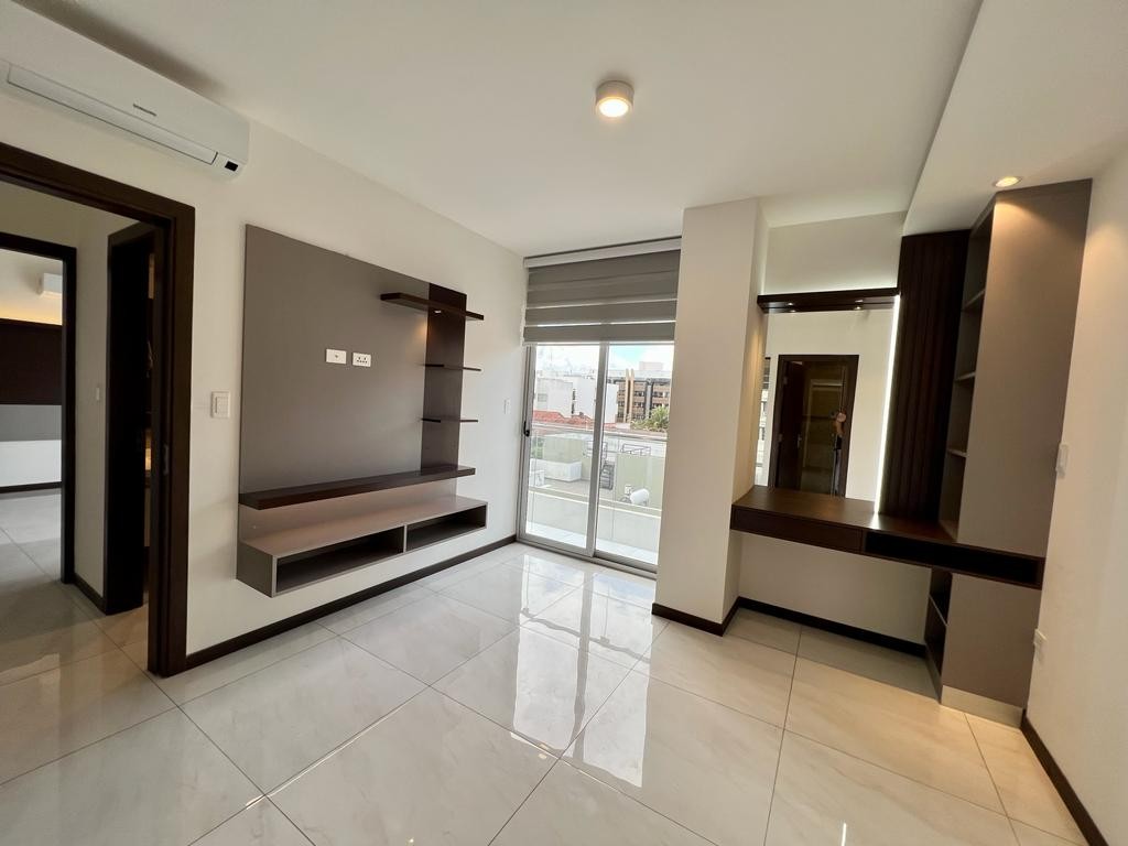 Departamento Edif. Zenit, Av. San Martín y Av. Noel Kempff Mercado Foto 4