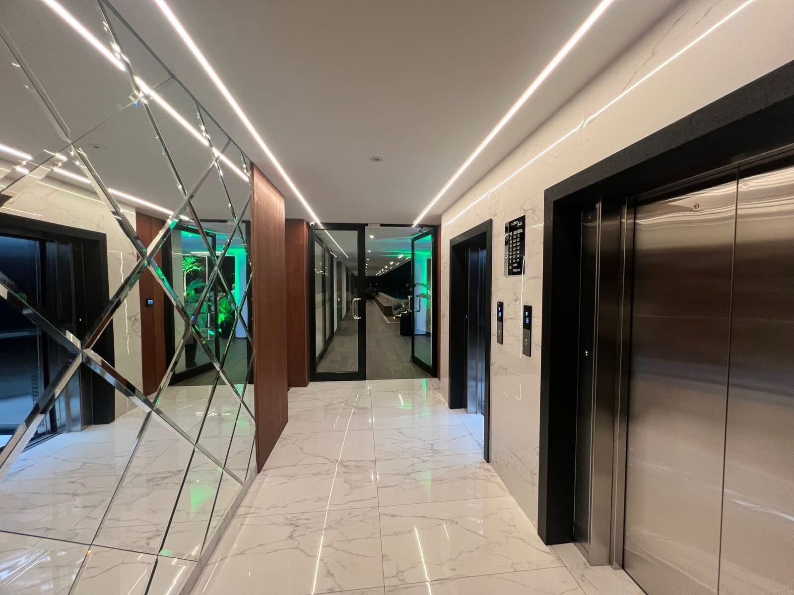 Departamento en VentaEQUIPETROL, Edificio LUXE SUITES, C/8 este Foto 8