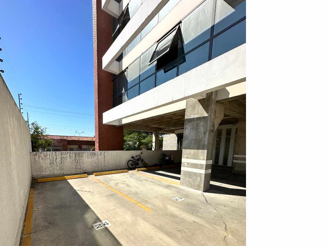 En Alquiler a $us 450 Foto 15