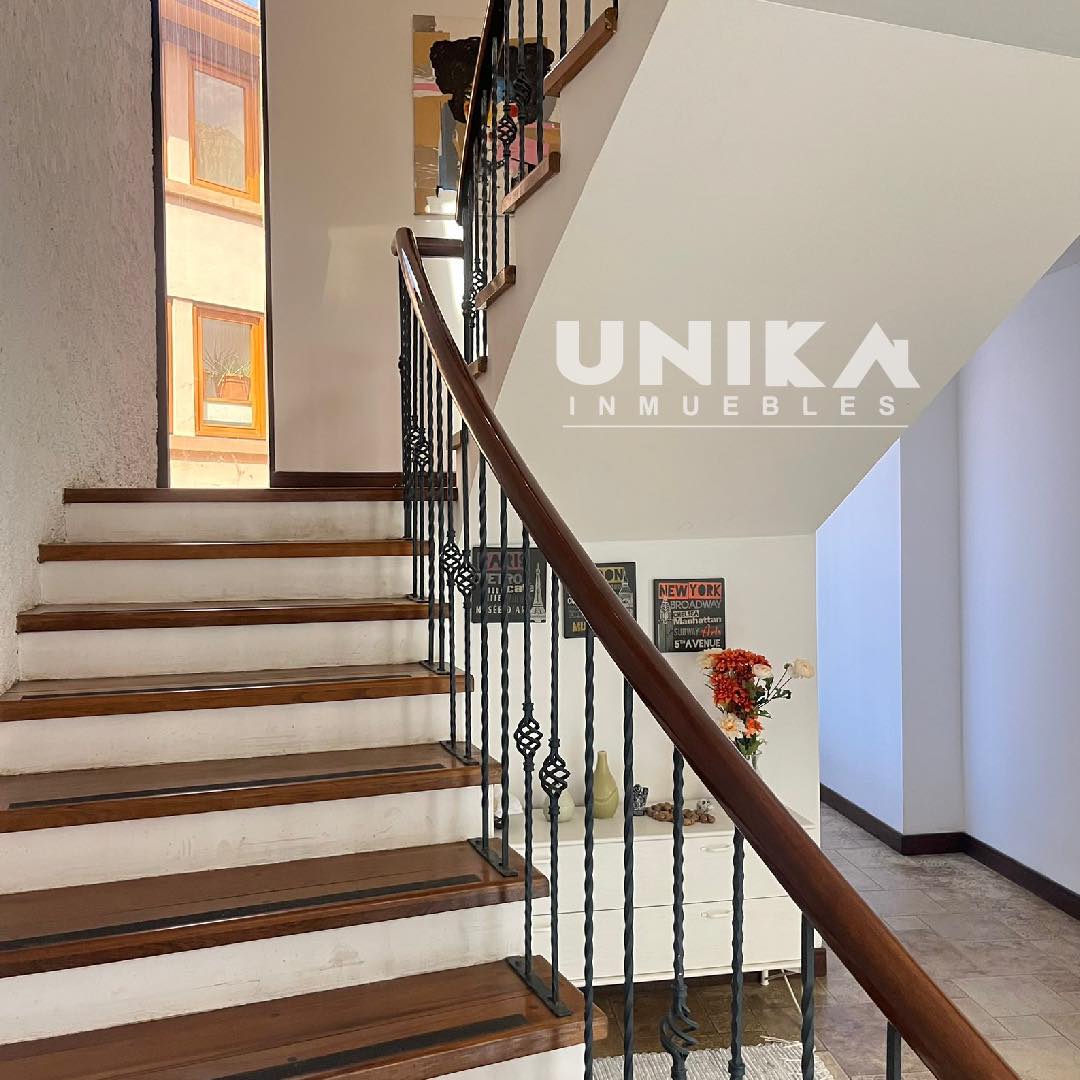 Casa en Alquiler☀️🏡 LINDA Y SOLEADA CASA EN ALQUILER EN ACHUMANI 4 dormitorios 5 baños 3 parqueos Foto 14