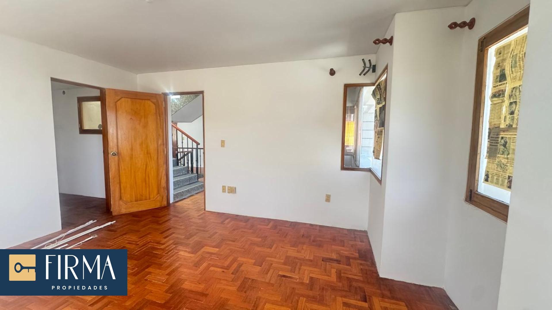 Casa en Achumani en La Paz 6 dormitorios 4 baños 2 parqueos Foto 4