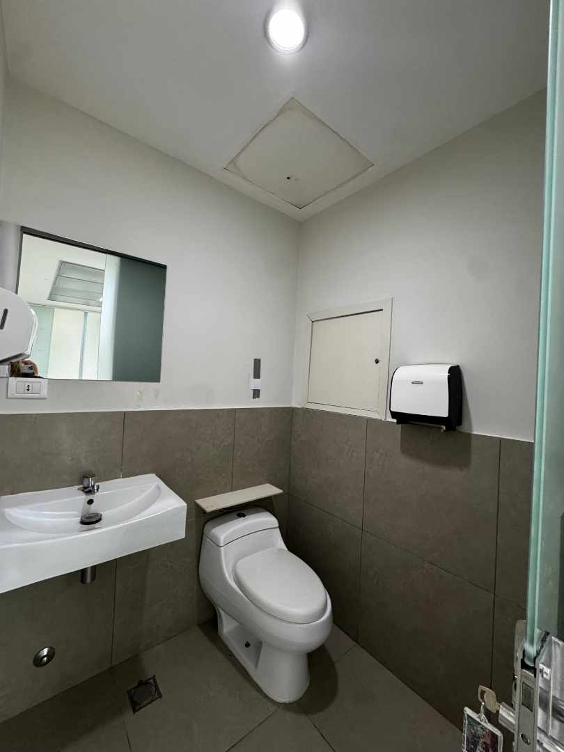 Oficina en AlquilerTORRE DUO 5 dormitorios 1 baños 2 parqueos Foto 14