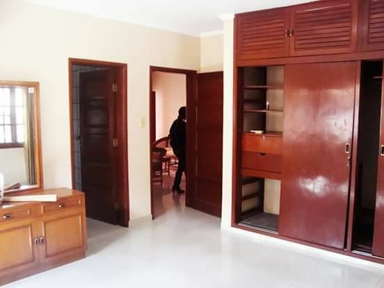 Casa Av. Piraí (entre 2do y 3er Anillo) lado Banco Ganadero Santa Cruz de la sierra Foto 7