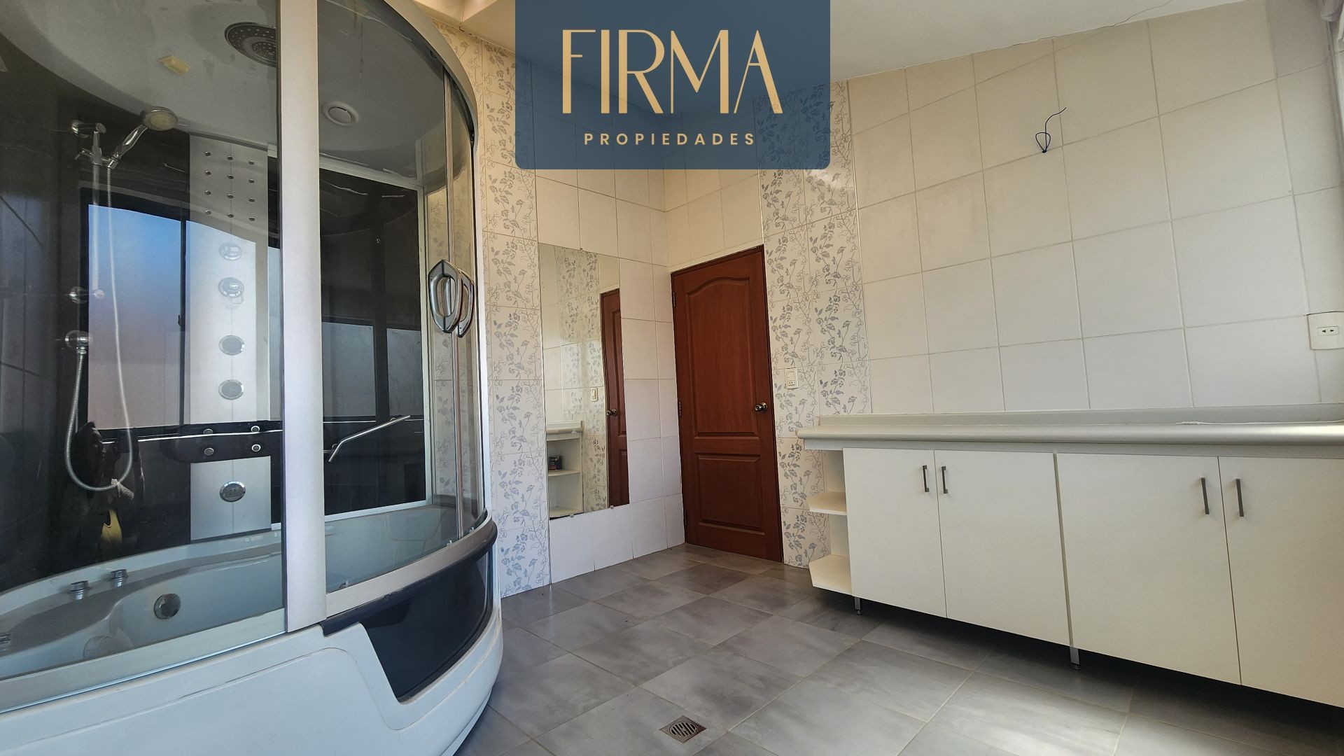Casa CASA EN VENTA, MALLASILLA FRENTE A PLAZA Foto 5