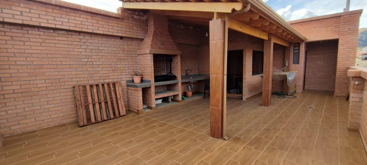 Departamento en Irpavi en La Paz 3 dormitorios 4 baños 1 parqueos Foto 1