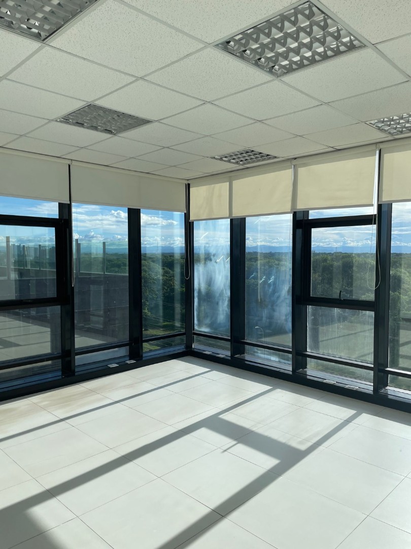 Oficina en Sirari en Santa Cruz de la Sierra 2 dormitorios 2 baños 3 parqueos Foto 8