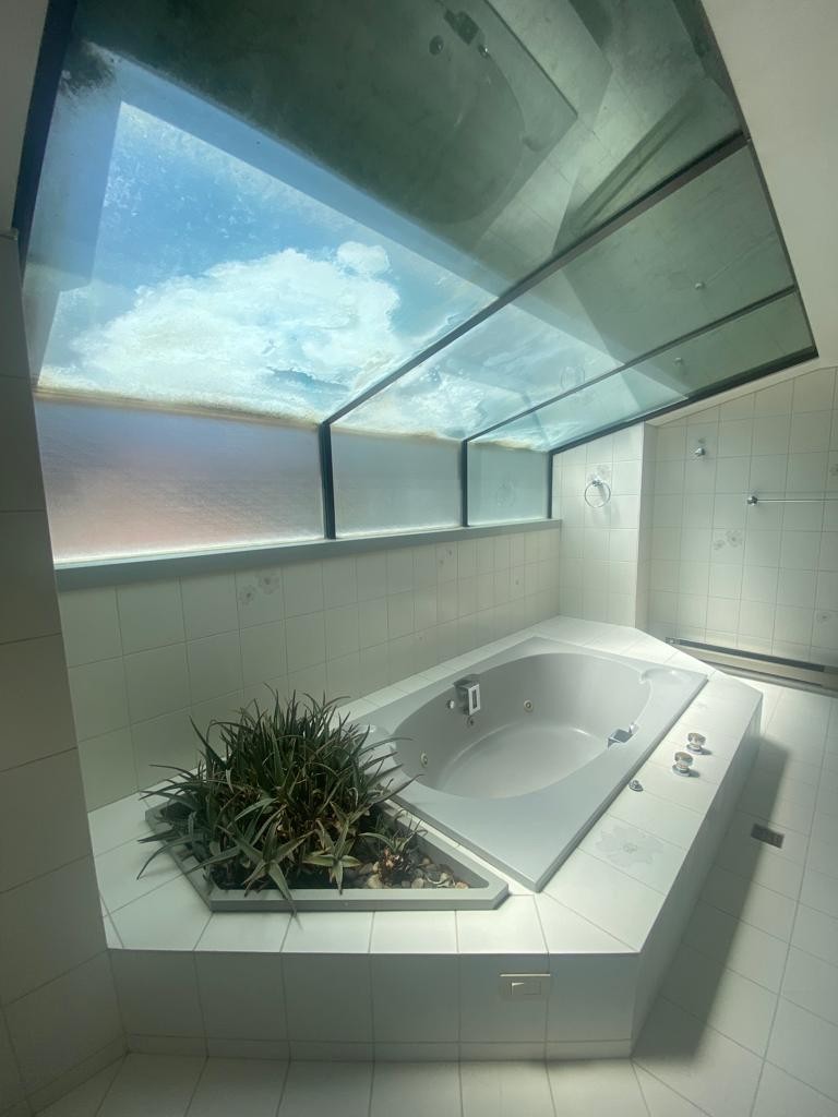 Casa Linda Casa Vacía en Alquiler o Venta
4 dormitorios en suite, Zona Irpavi
 Foto 10