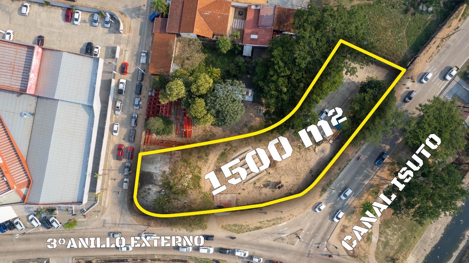 Terreno en AlquilerAV. CANAL ISUTO ESQUINA  3ER ANILLO TERRENO EN ALQUILER    Foto 1