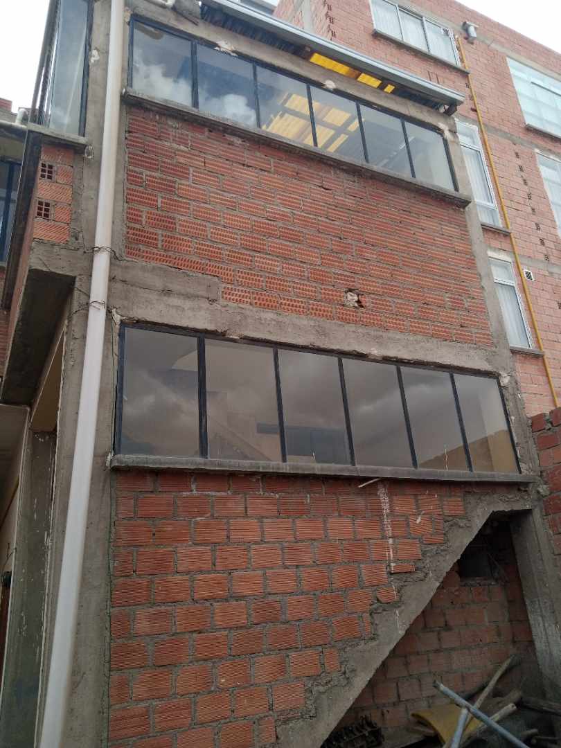 Casa en Gran Poder en El Alto 4 dormitorios 3 baños 3 parqueos Foto 2