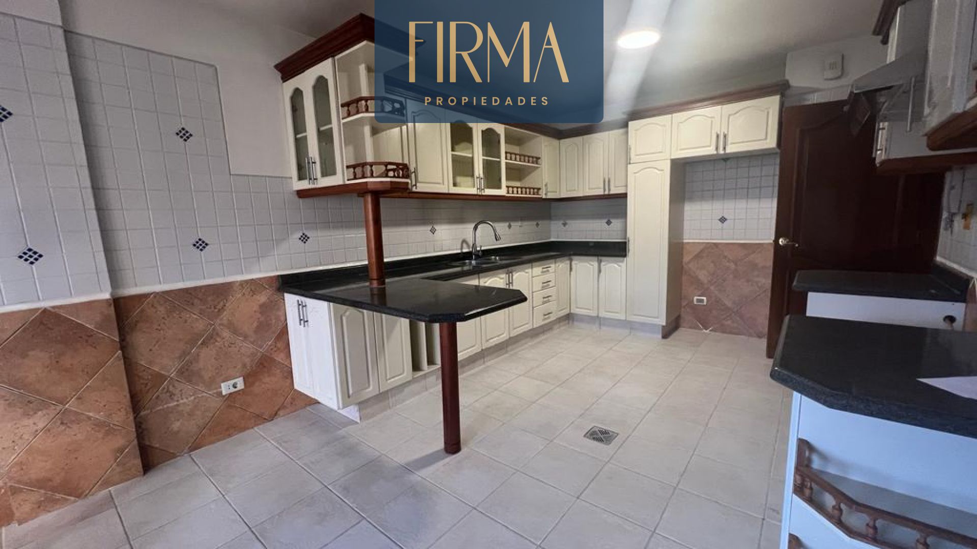 En Anticrético a $us 100,000 Foto 13