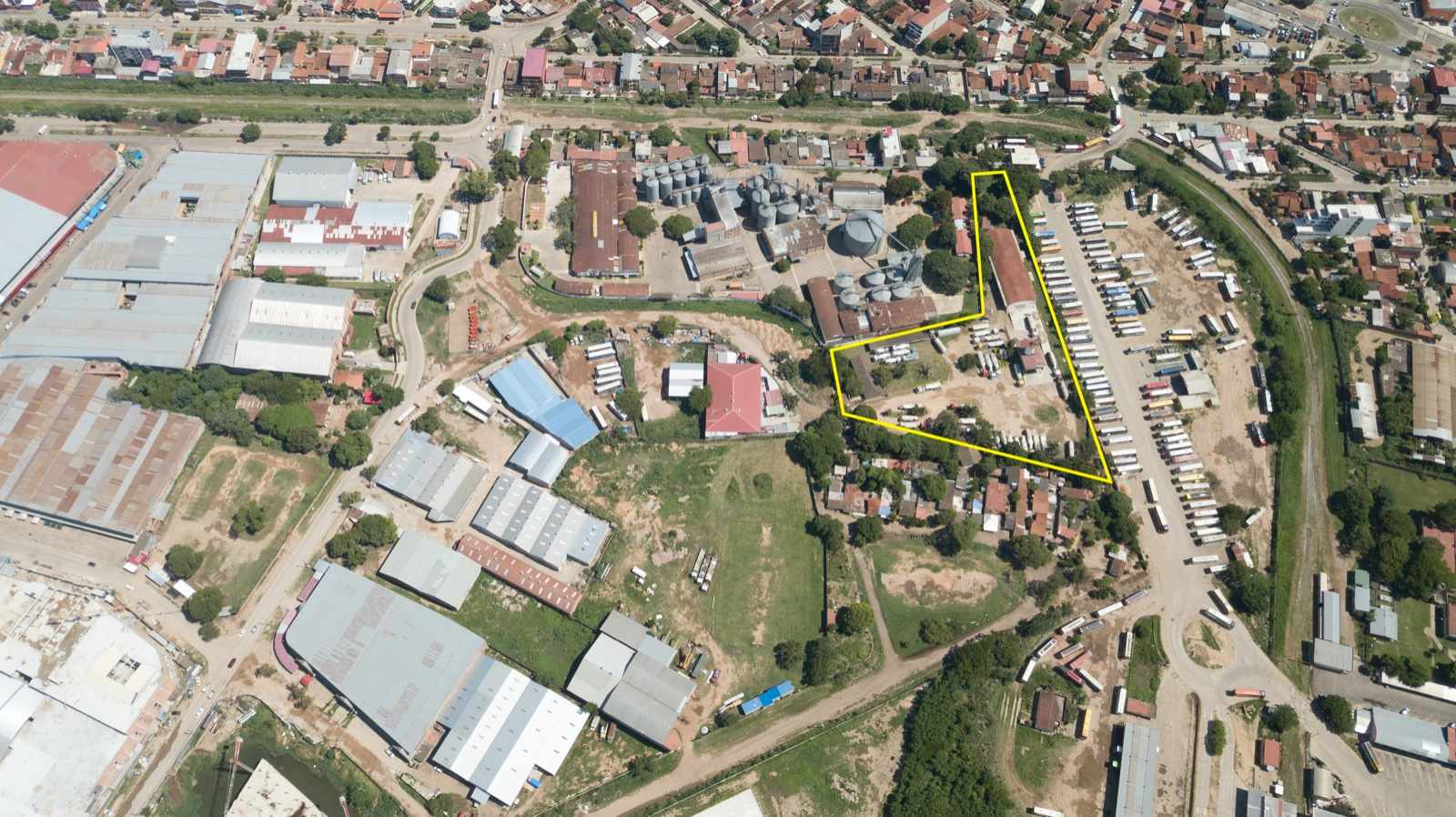 Terreno Avenida Intermodal, 3er Anillo Foto 2