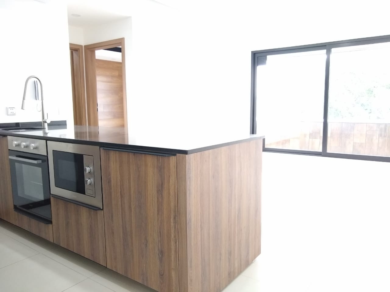 Departamento en AlquilerEquipetrol , edificio Sky plaza Italia ,departamento en Alquiler 2 dormitorios 2 baños 1 parqueos Foto 12