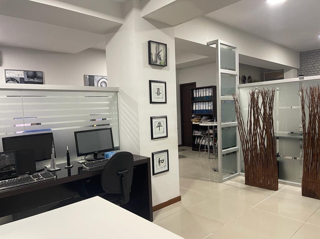 Oficina en Centro en Santa Cruz de la Sierra 3 dormitorios 1 baños  Foto 3