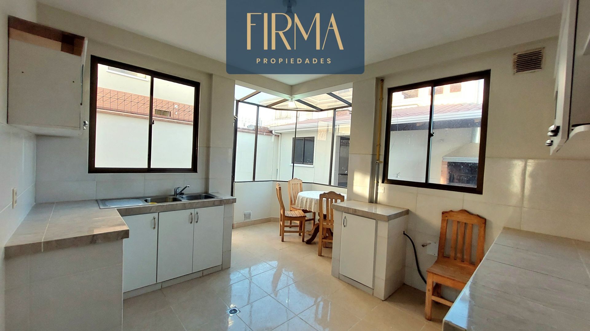 Casa CASA EN VENTA, ALTO IRPAVI PEÑA AZUL Foto 5
