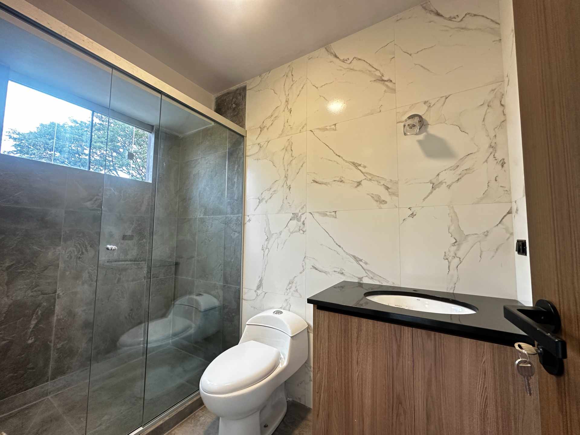 Casa en VentaAV. RADIAL 12, CERCA AL MERCADO EL FUERTE Foto 4