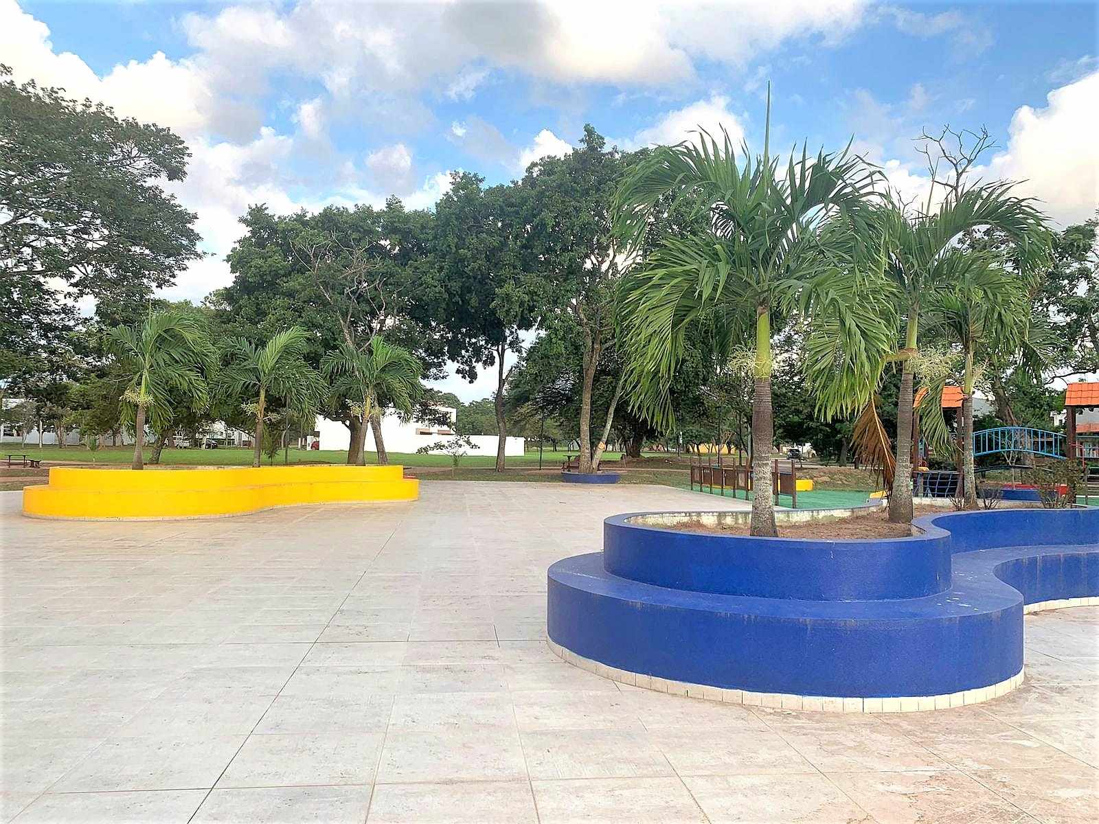 Casa en VentaAV. BANZER - CONDOMINIO CASA DE  CAMPO 4 dormitorios 4 baños 2 parqueos Foto 31