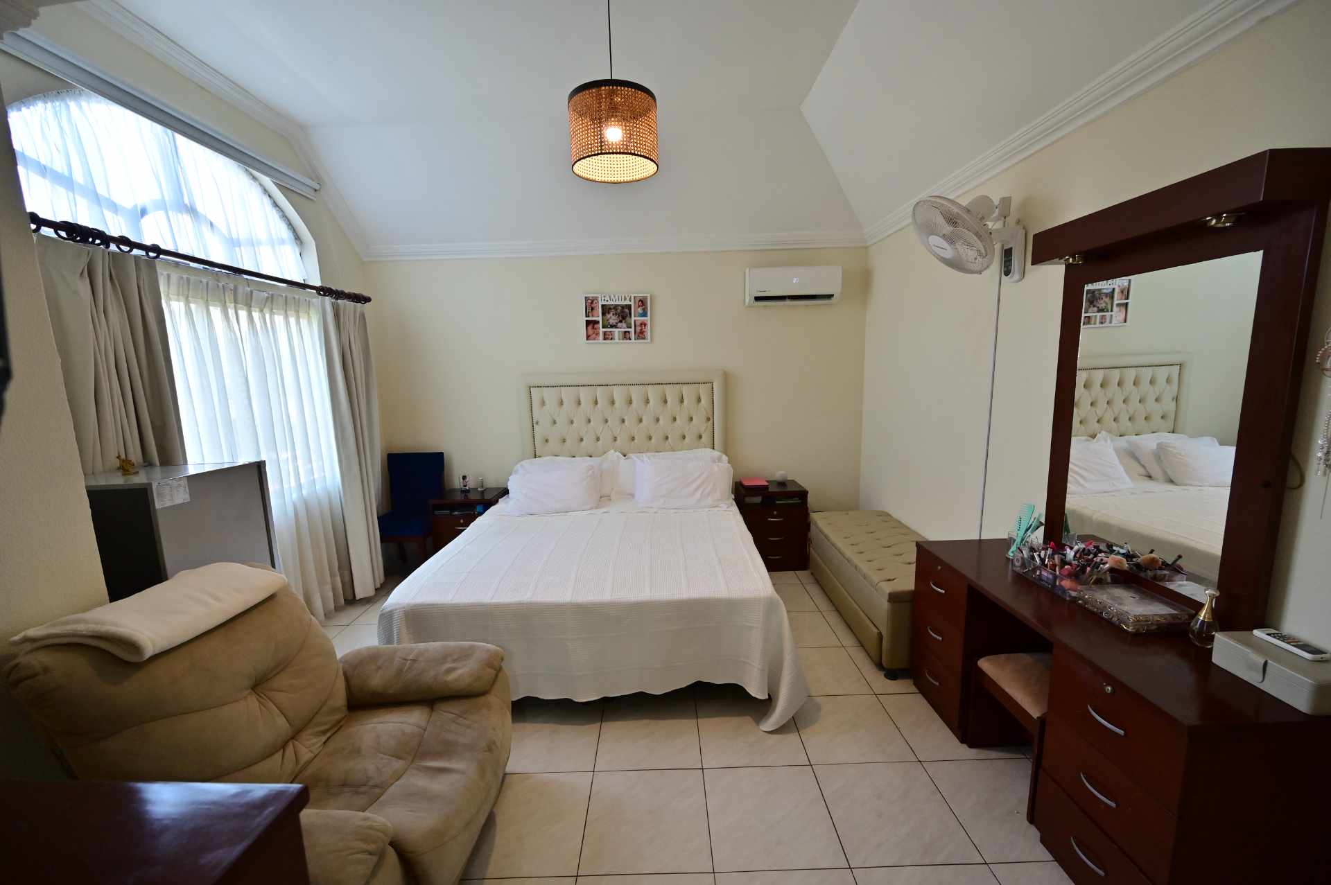 Casa en VentaCOND. HAMBURGO, RADIAL 19 ENTRE 5TO Y 6TO ANILLO Foto 13