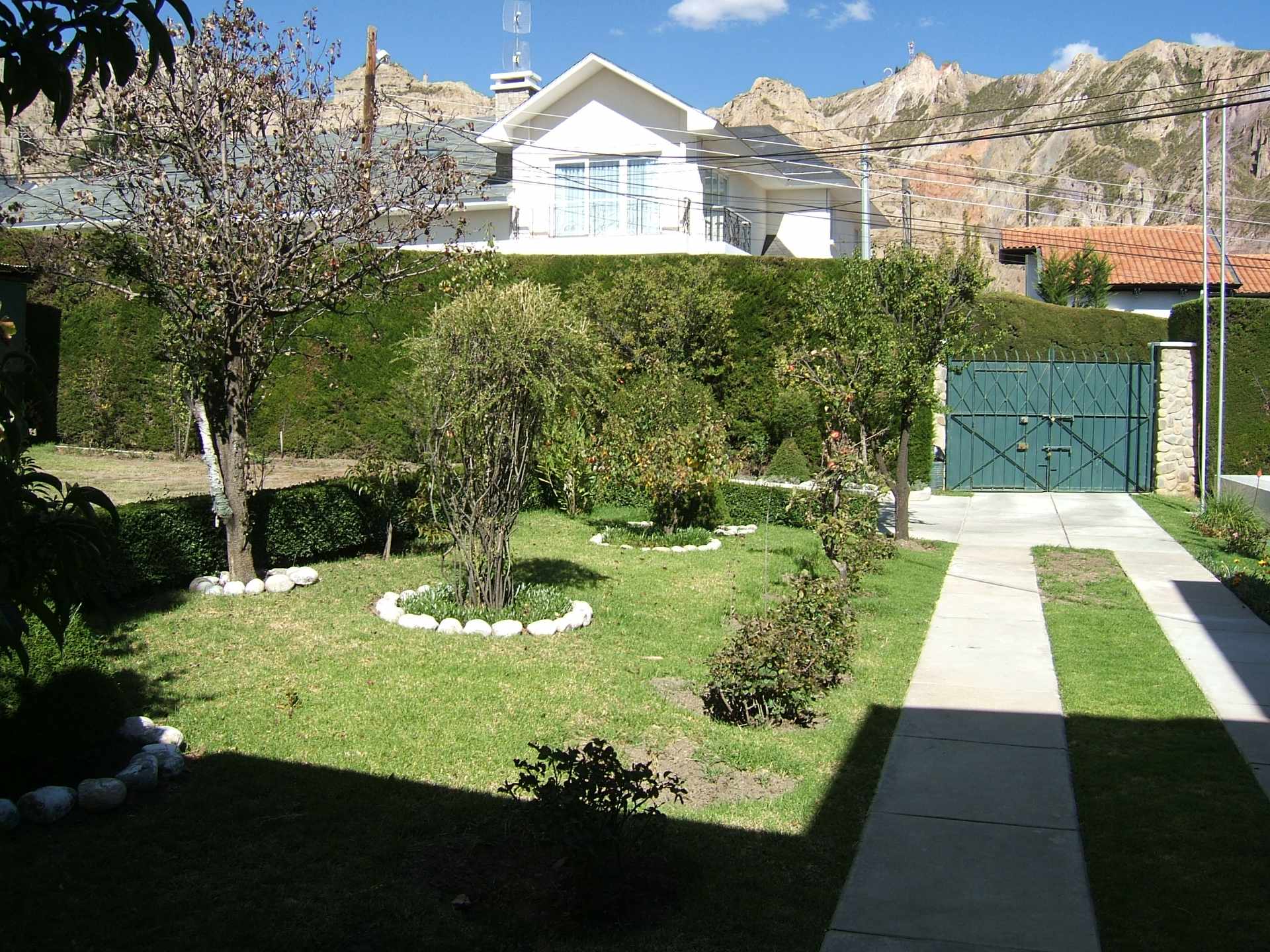 Casa en VentaLa Florida cerca a La Salle y SAS 7 dormitorios 7 baños 6 parqueos Foto 1