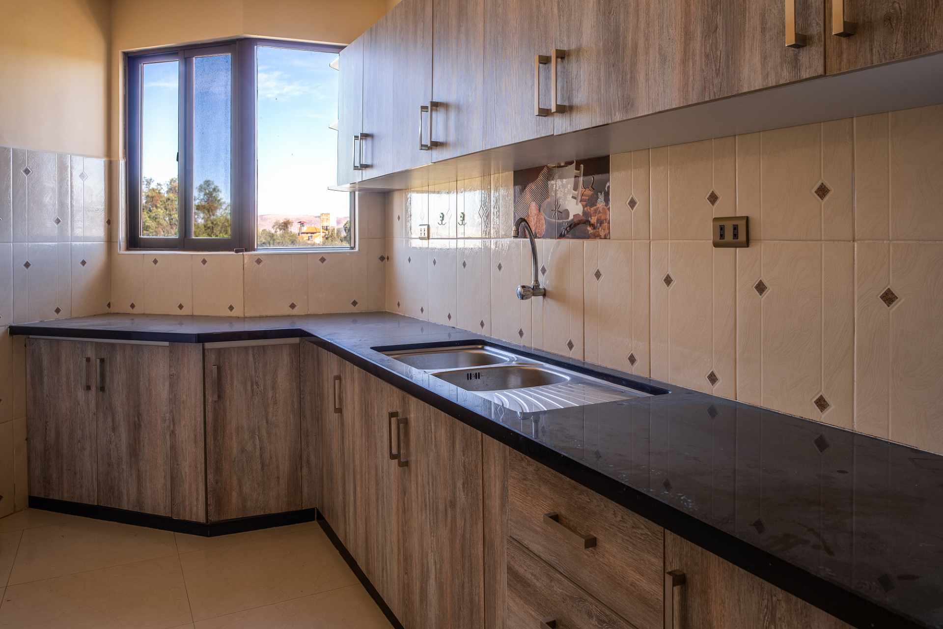 Av. Victor Ustariz Esq Av. R... | UC-728506 | UltraCasas.com