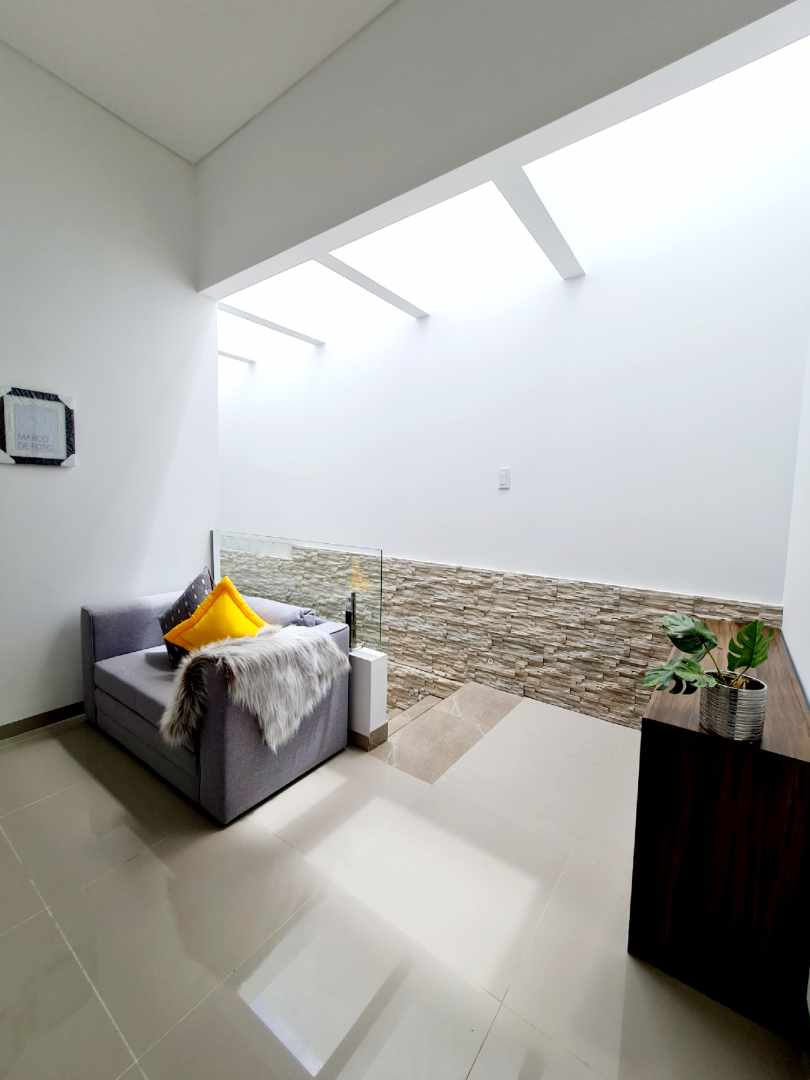 Casa en VentaPRE-VENTA ...Lindas!
CASAS EN ZONA NORTE
Km 8½ (entre 8vo y 9no anillo)
 Foto 23