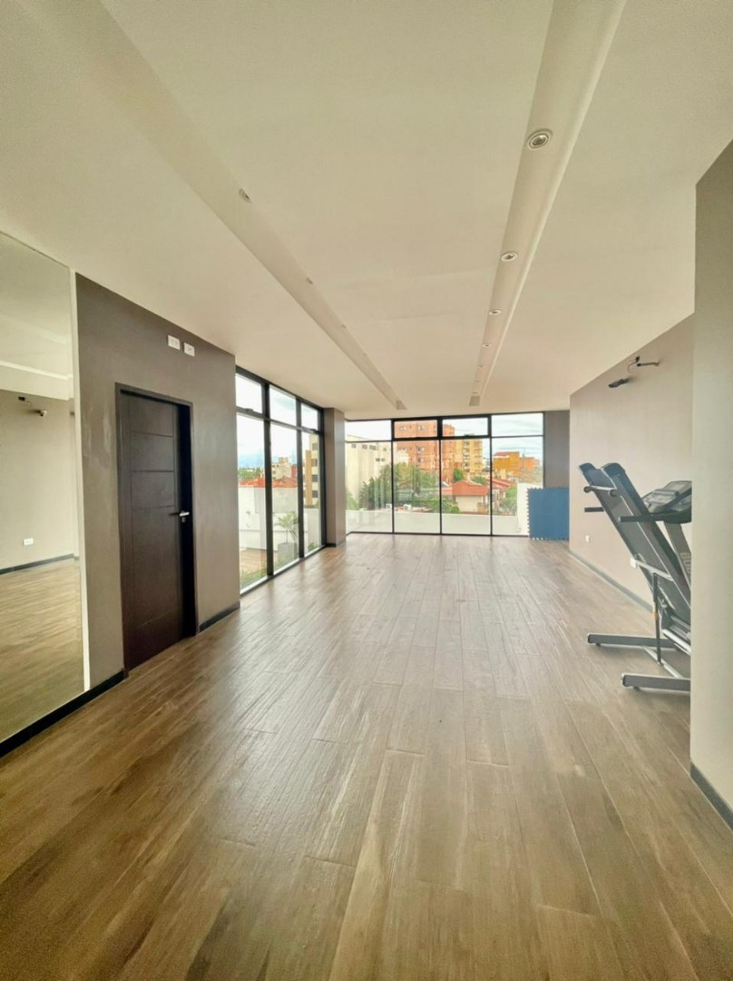 Departamento en Entre 1er y 2do anillo Norte en Santa Cruz de la Sierra 1 dormitorios 1 baños 1 parqueos Foto 5