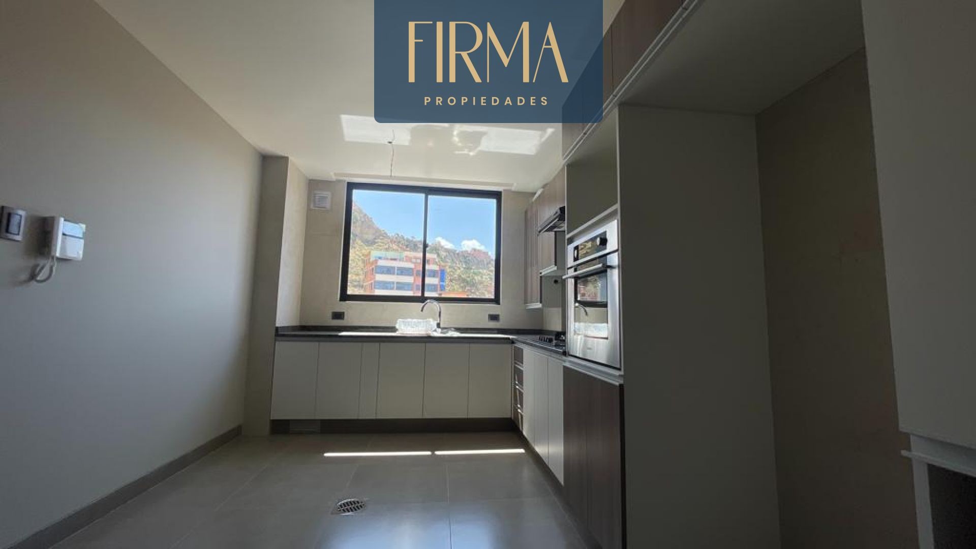 Departamento en VentaIRPAVI BAJO 3 dormitorios 3 baños 1 parqueos Foto 11