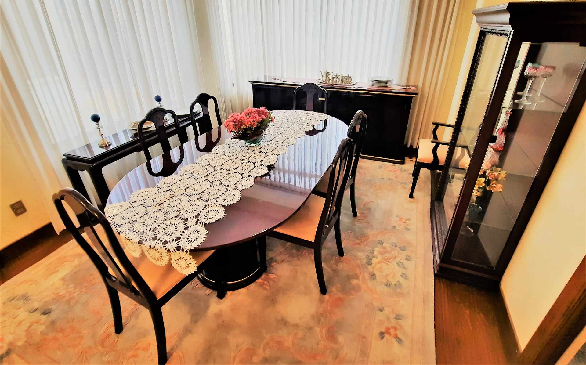 Departamento en AlquilerCalle 24 de Calacoto con Av. Ballivián 4 dormitorios 4 baños  Foto 35