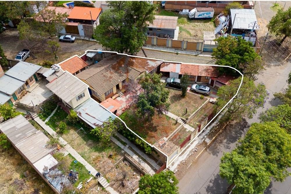 Terreno en VentaAv. Augusto Guzmán Martínez a 1 cuadra de la segunda Circunvalación Foto 1