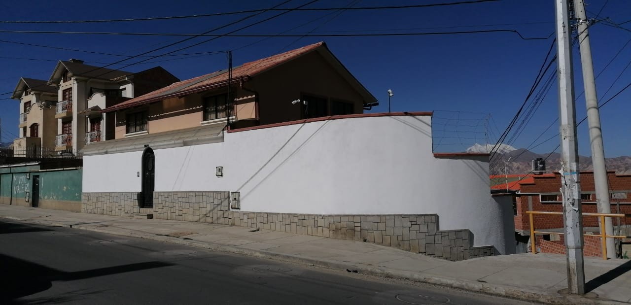 Casa en Sopocachi en La Paz 4 dormitorios 2 baños  Foto 4