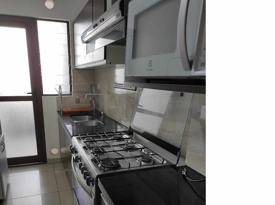 Departamento EQUIPETROL - ALQUILER DEP. 2D, CONDO MACORORO 9 FINAMENTE EQUIPADO Y AMOBLADO Foto 3