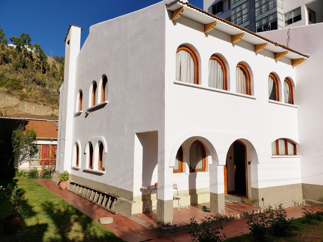 Casa en Irpavi en La Paz 5 dormitorios 4 baños 5 parqueos Foto 1