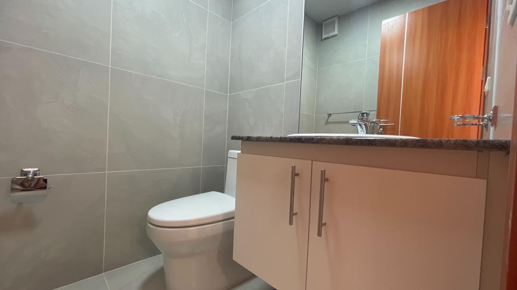 Departamento en VentaDEPARTAMENTO DUPLEX A ESTRENAR EN VENTA EN ACHUMANI 2 dormitorios 3 baños 1 parqueos Foto 5