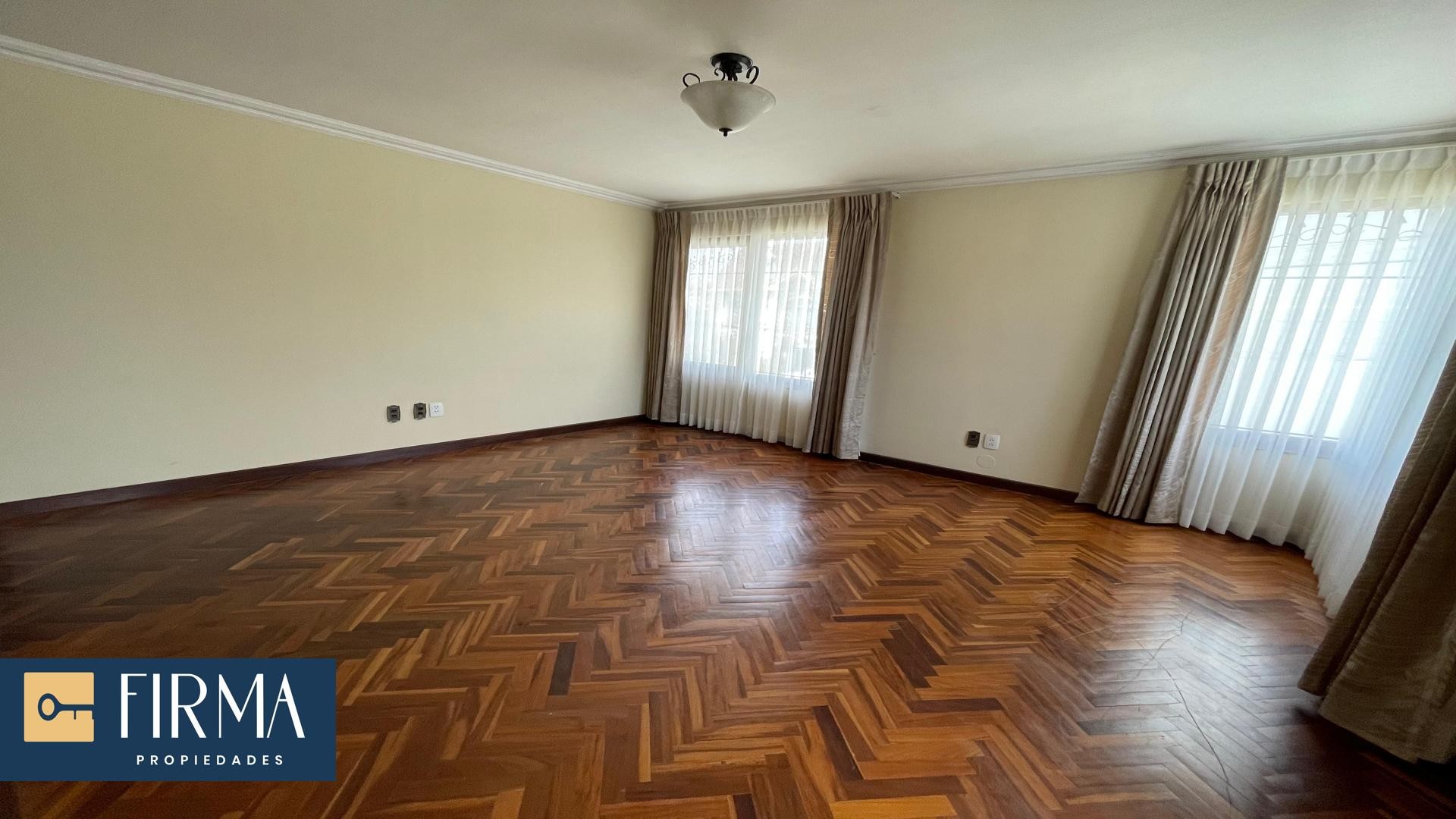 Casa en AlquilerCASA EN ALQUILER EN LA FLORIDA 3 dormitorios 5 baños 3 parqueos Foto 14