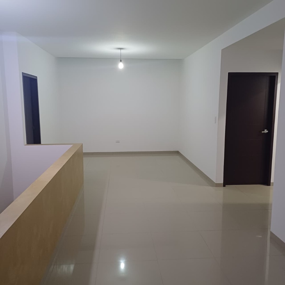 En Venta a $us 205,000 Foto 3