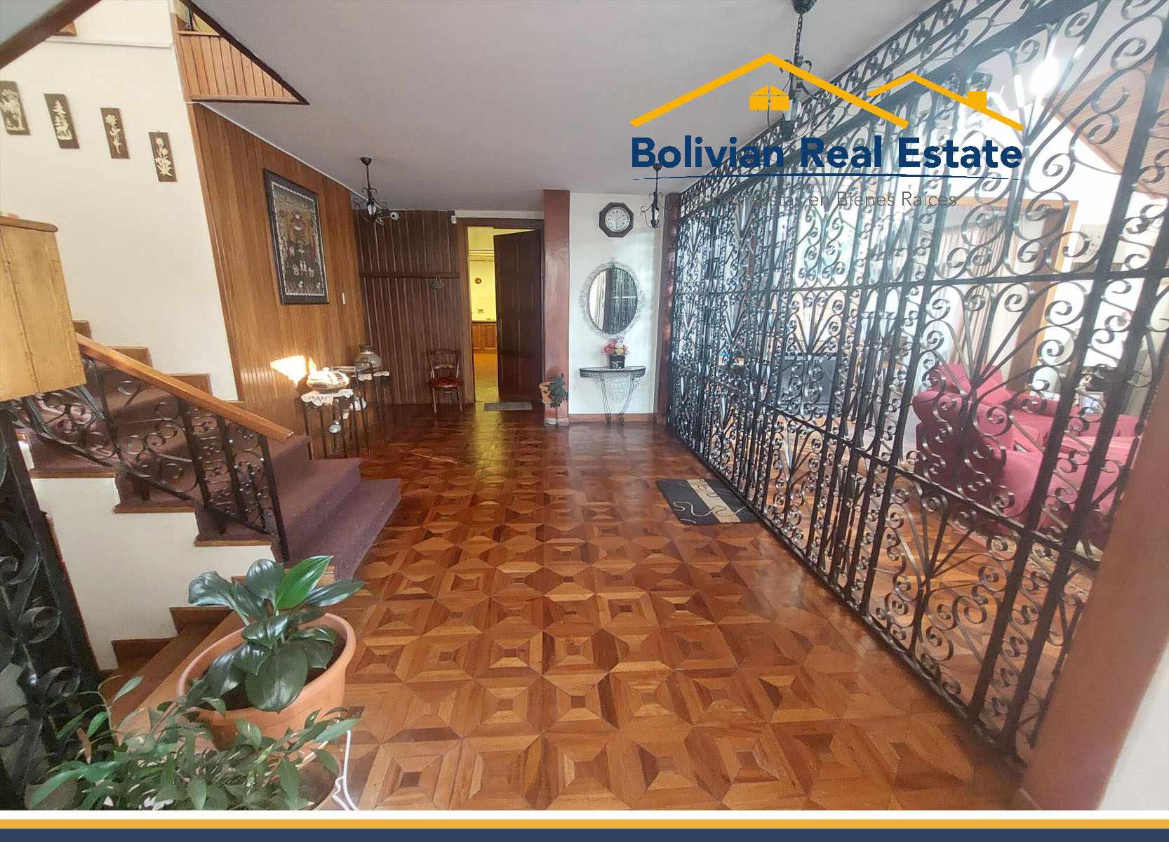 Casa en VentaACHUMANI BAJO CALLE 14, LINDA CASA EN VENTA 3 dormitorios 3 baños 2 parqueos Foto 3