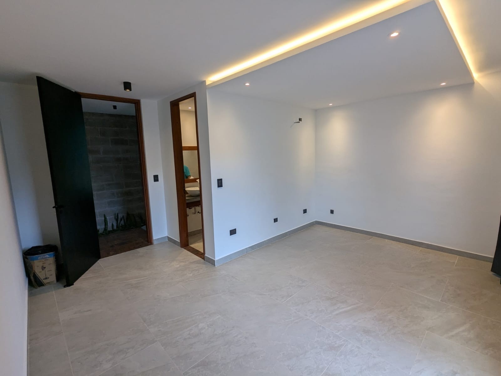 Casa en VentaUrubó Golf 4 dormitorios 6 baños 2 parqueos Foto 8