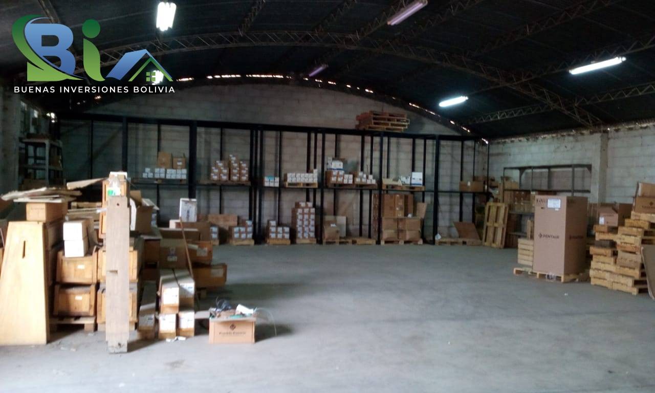 Galpón $us.455.000.- GALPON + DEPOSITO + VIVIENDA 961M2 AV. CAPITAN USTARIZ Foto 5